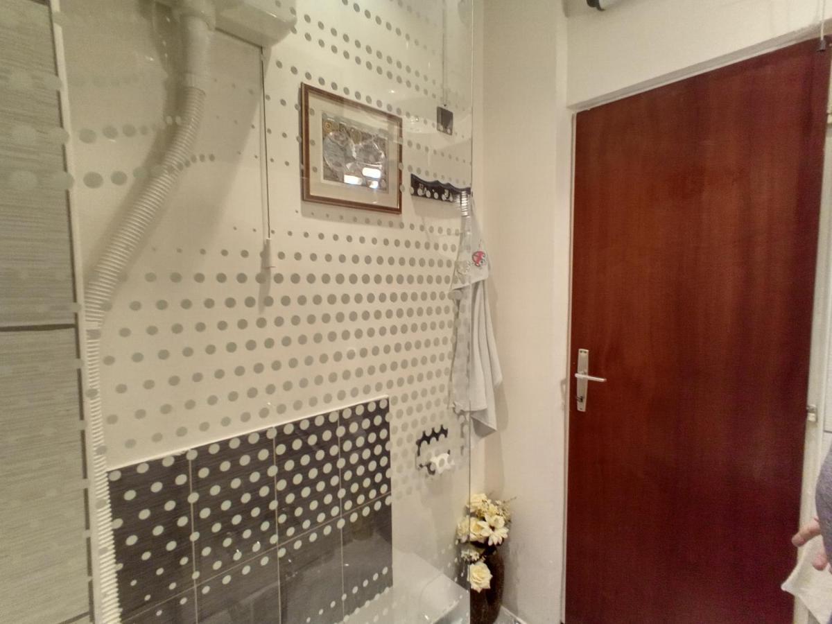 Studio Apartment Corner Fiume Esterno foto